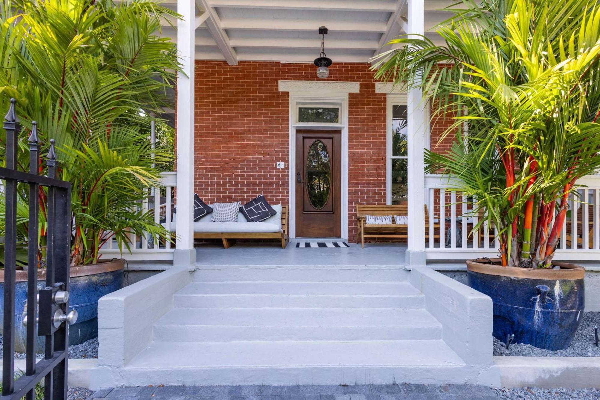 Takeover At The Grand Maloney Key West Extérieur photo