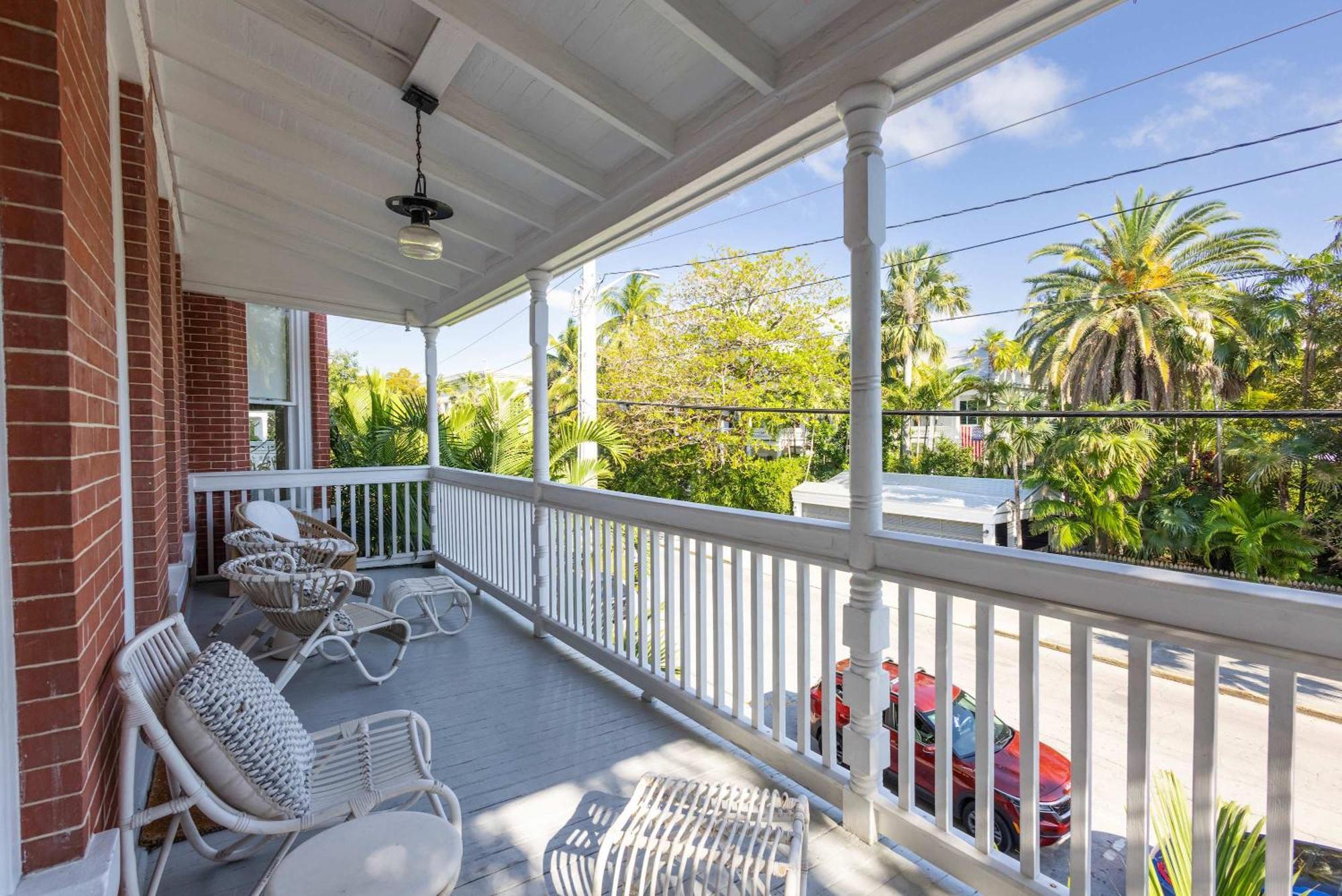 Takeover At The Grand Maloney Key West Extérieur photo
