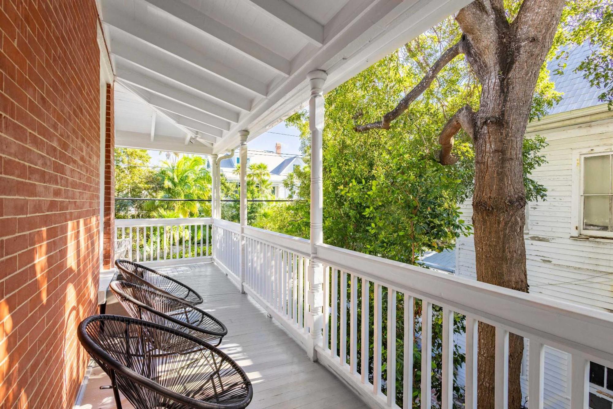 Takeover At The Grand Maloney Key West Extérieur photo